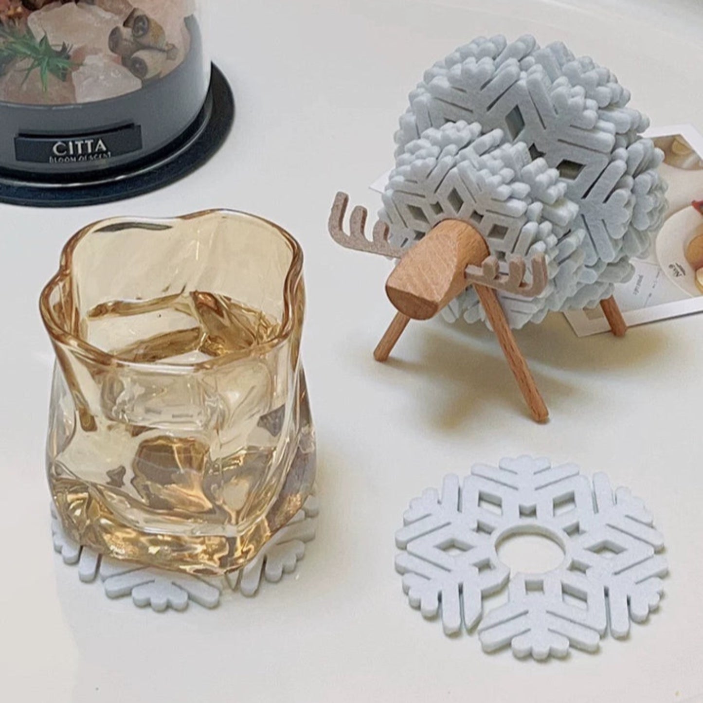 Set de posavasos de fieltro con diseño de reno – Aislante térmico y decorativo para hogar u oficina